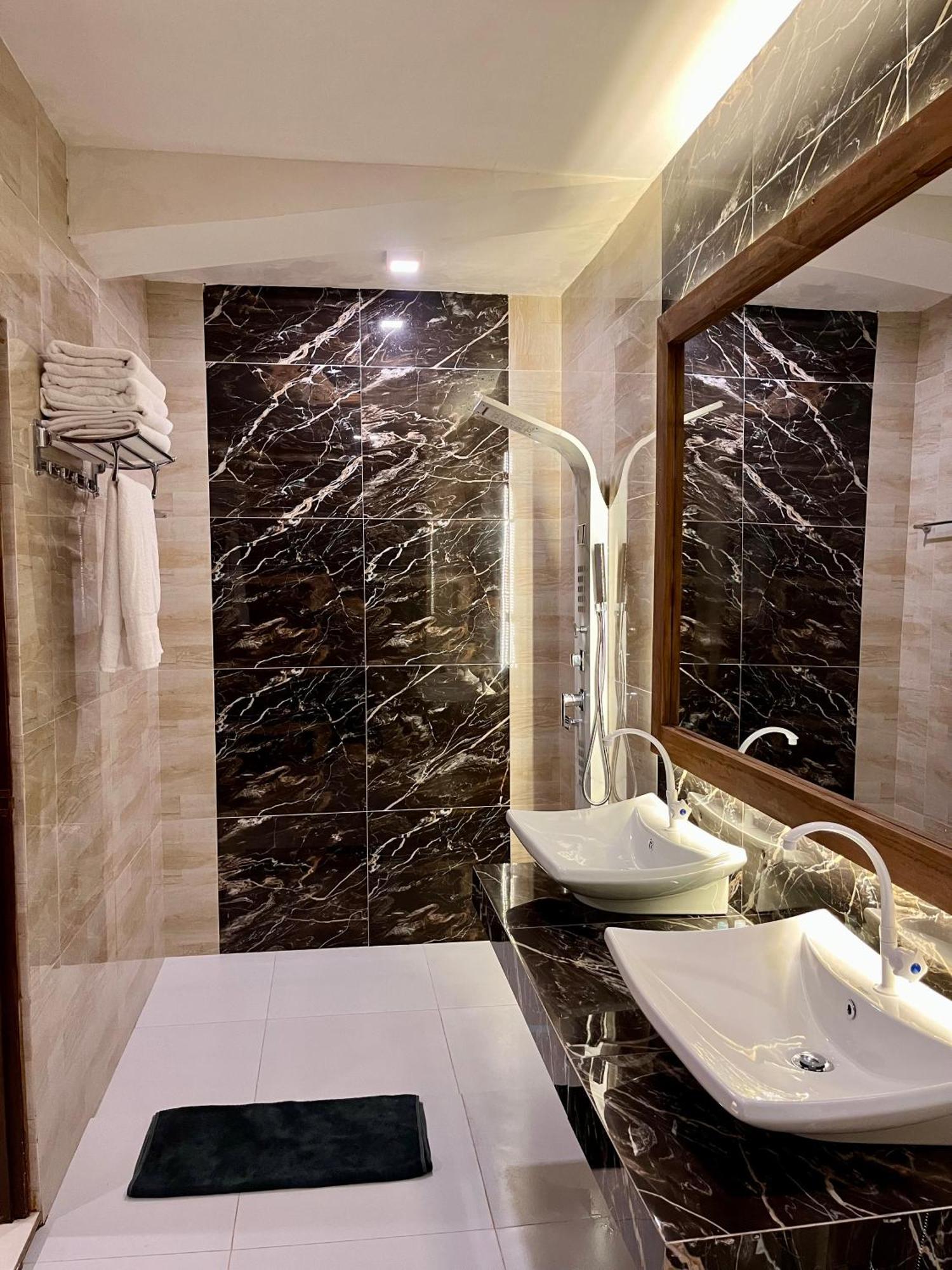 דמבולה Sundaras Infinity Jungle Resort מראה חיצוני תמונה